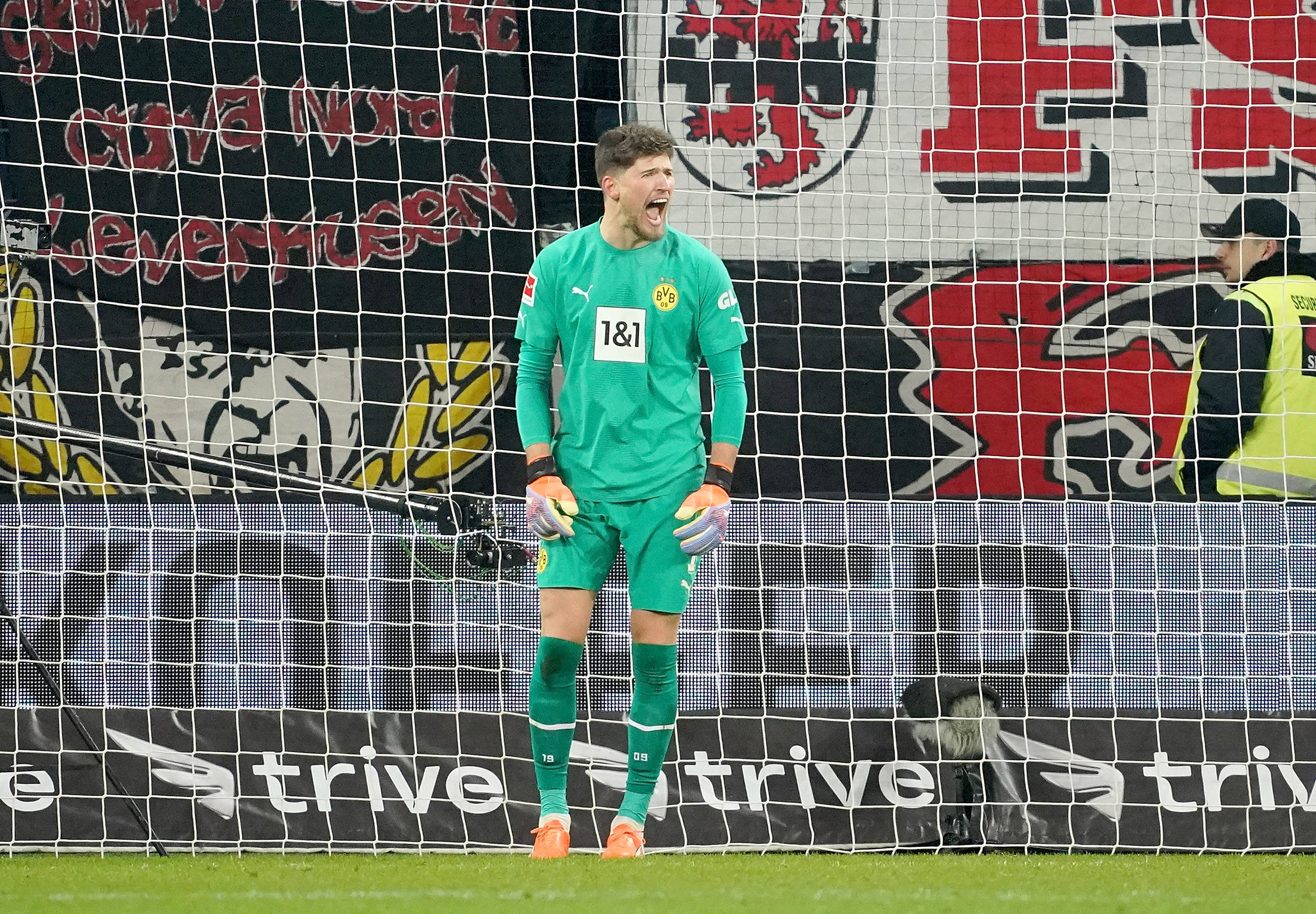 Chelsea zainteresowana bramkarzem z Bundesligi. Sam zawodnik ma inne plany