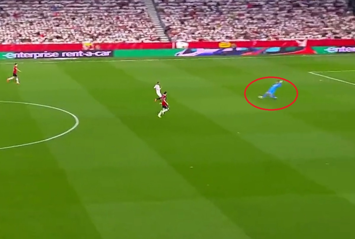 Manchester United odpadł z Ligi Europy! Fatalne pomyłki De Gei i Maguire'a pogrążyły "Czerwone Diabły" [WIDEO]