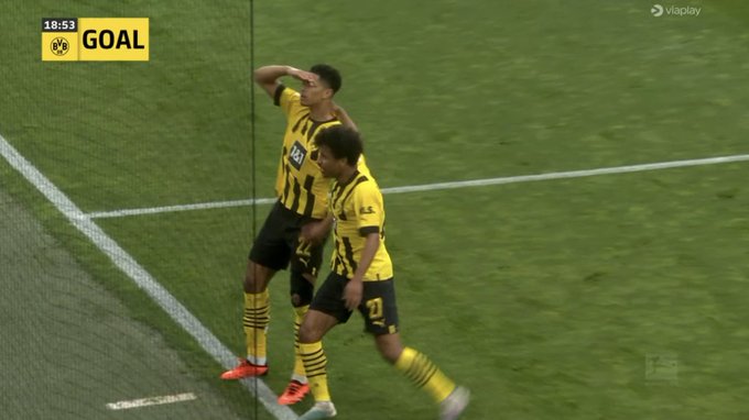 Borussia Dortmund liderem Bundesligi! Popisowe zwycięstwo BVB po wpadce Bayernu [WIDEO]