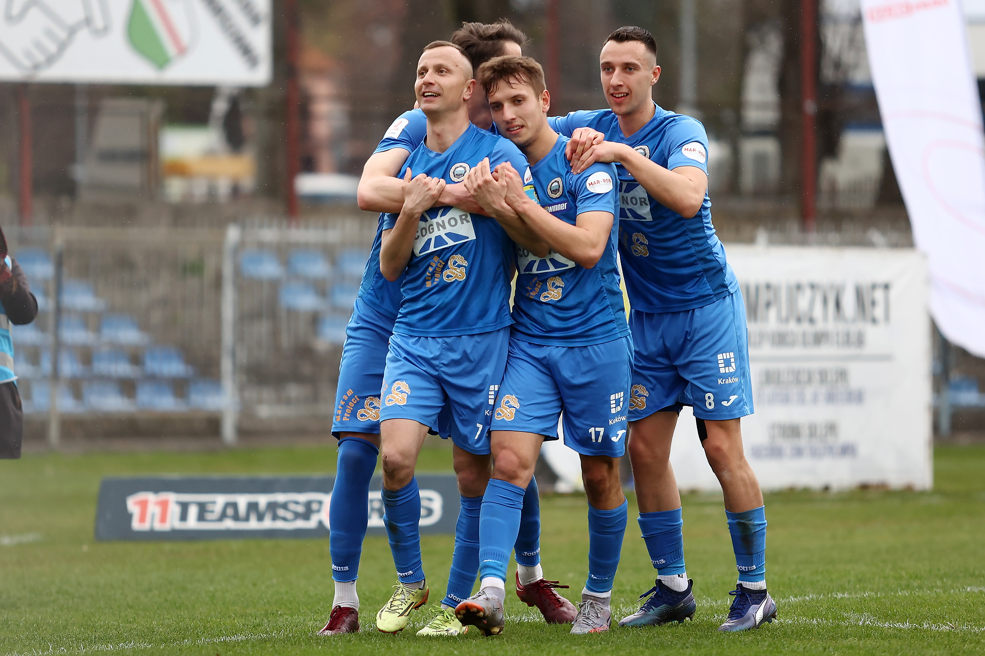 "Jedna zadyma i sprzedam klub za złotówkę". Bogaty biznesmen inwestuje w polski futbol i głośno ostrzega