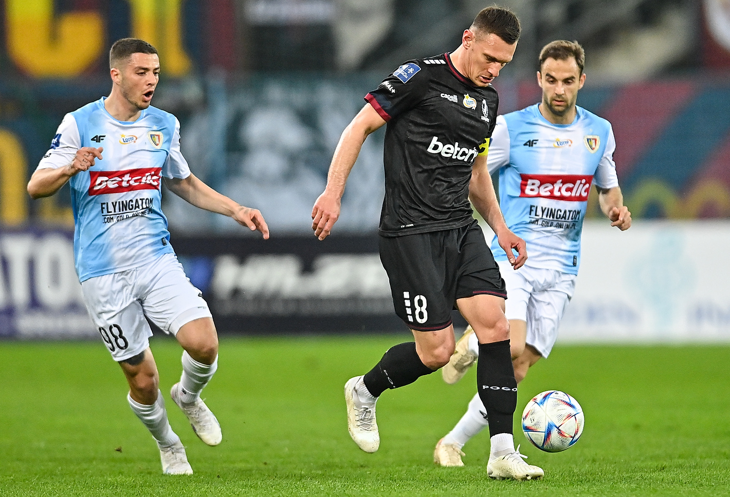 Zagłębie Lubin finalizuje głośny transfer. Piłkarz po testach medycznych, wkrótce komunikat 