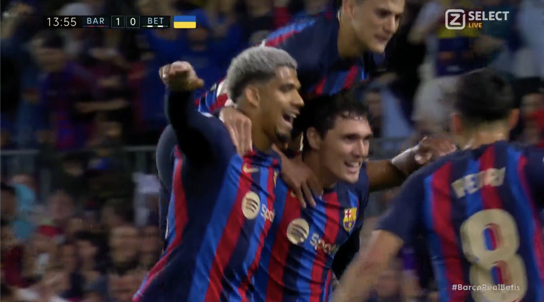 FC Barcelona rozgromiła Betis! Gol Lewandowskiego, Dembele wreszcie wrócił do gry [WIDEO]