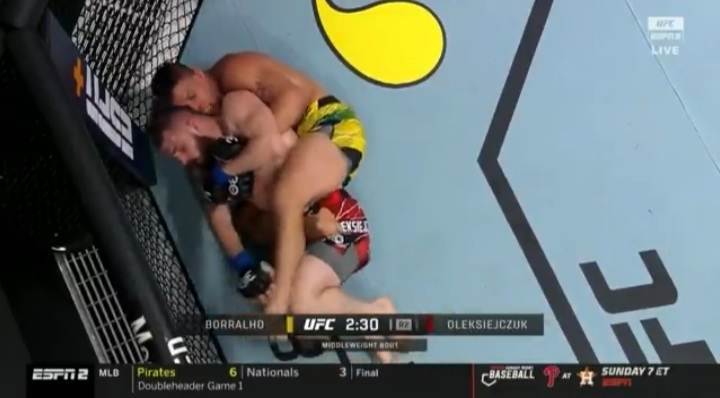 Porażka Polaka na gali UFC. Rywal zmusił go do poddania [WIDEO]