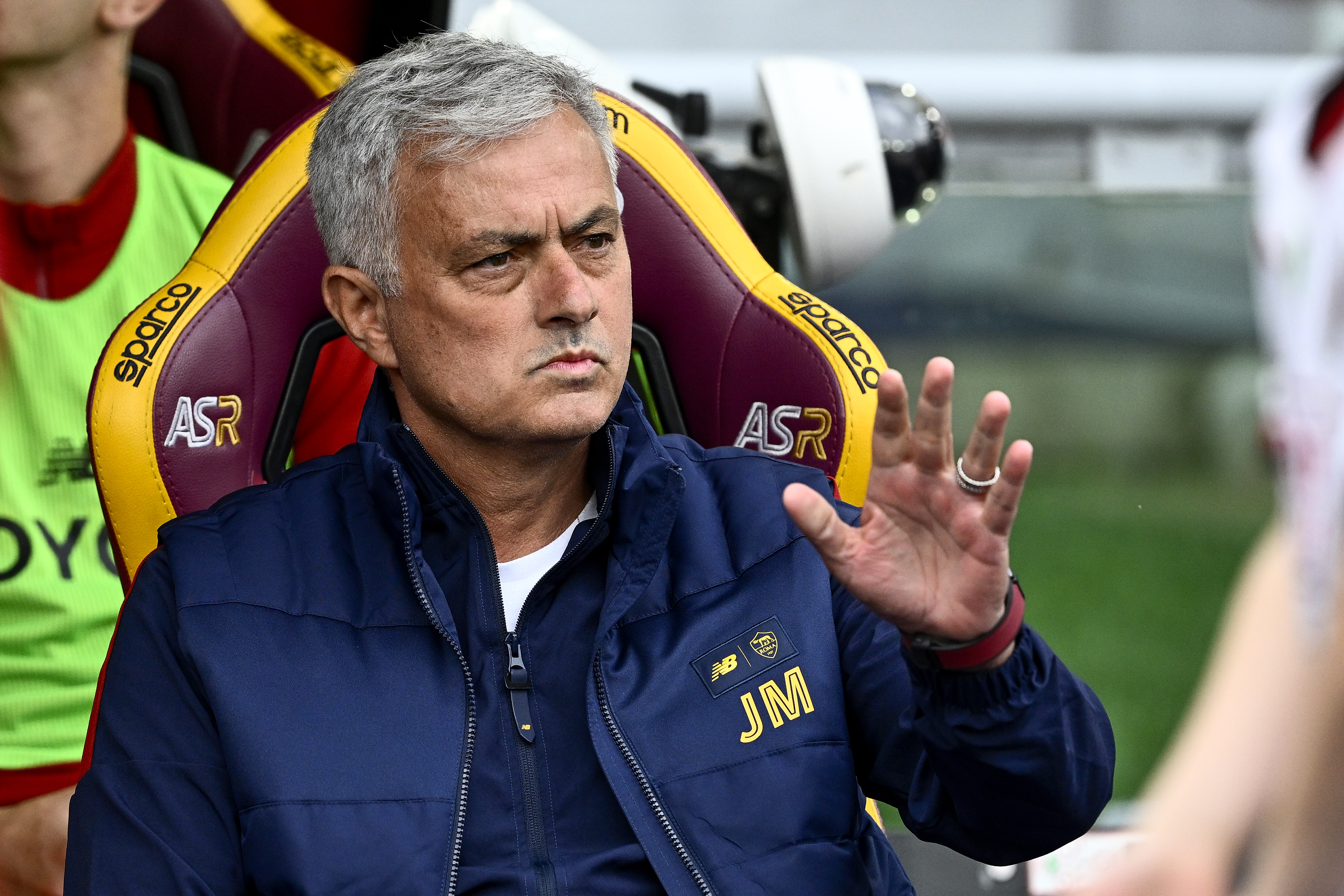 Mourinho zaskoczył dziennikarzy na konferencji prasowej. "Załatwicie mi jego numer?"