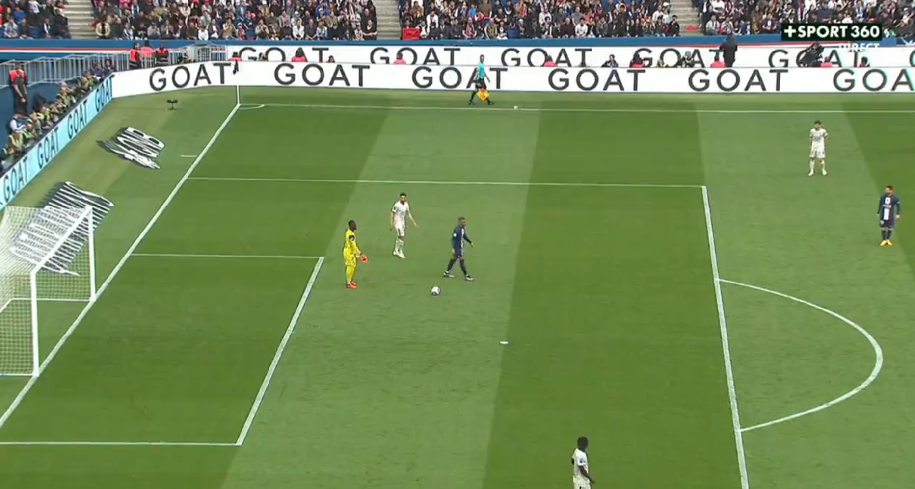 Kuriozalny gol Kyliana Mbappe w meczu PSG! Najłatwiejsza bramka w karierze Francuza [WIDEO]