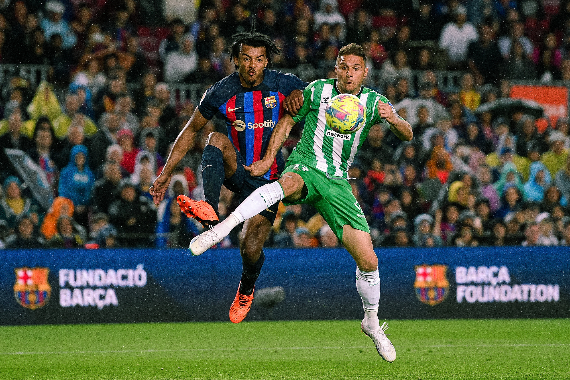 Złodzieje splądrowali dom zawodnika FC Barcelony. Do rabunku doszło podczas meczu