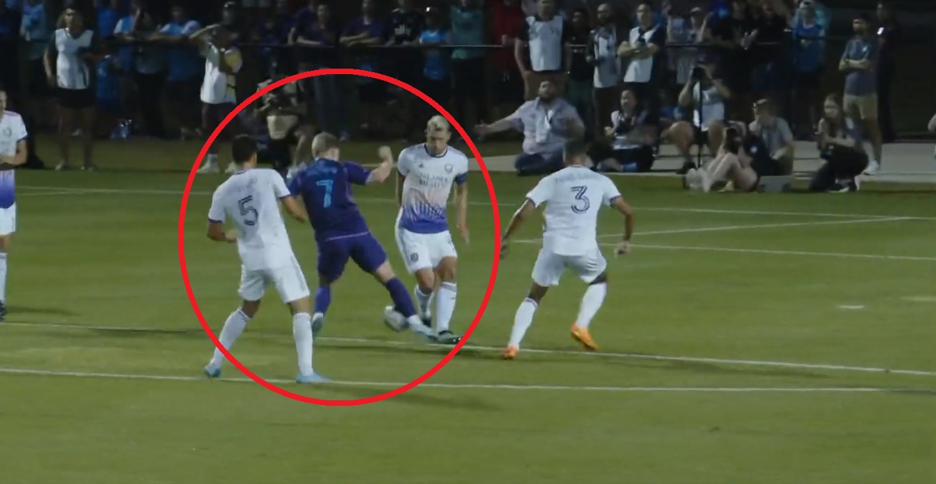 Kapitalny rajd Kamila Jóźwiaka! Mijał rywali jak tyczki. Akcja Polaków dała zwycięstwo Charlotte FC [WIDEO]