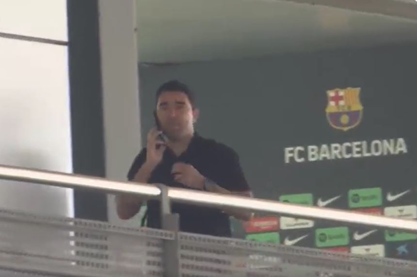 Deco zwolennikiem hitowego transferu. Dyrektor Barcelony wybrał piłkarza, którego spróbuje kupić
