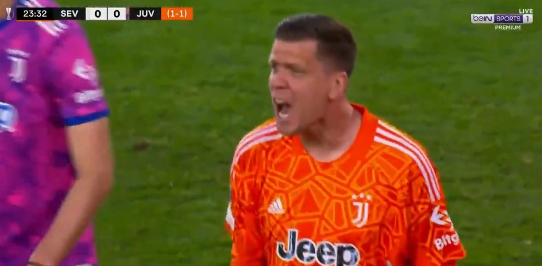 Wojciech Szczęsny uratował Juventus! Znakomite parady Polaka w półfinale Ligi Europy [WIDEO]