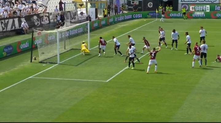 Przemysław Wiśniewski pomógł pokonać Bartłomieja Drągowskiego! Ogromny pech Polaka [WIDEO]