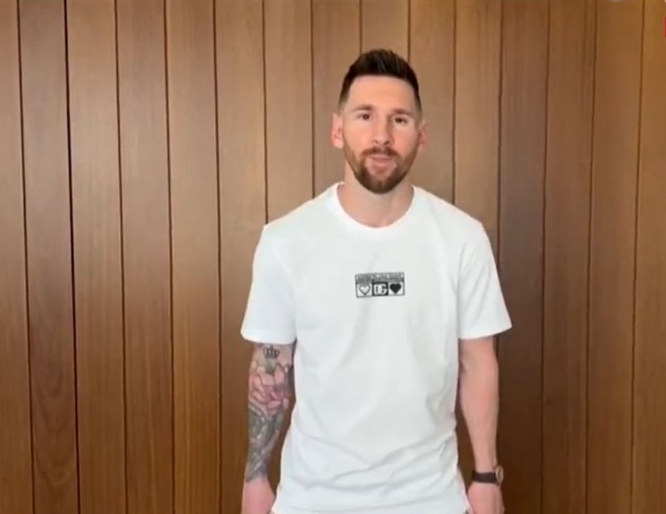 Barcelona pożegnała legendę, piękne obrazki na Camp Nou. Messi i Lewandowski z wyjątkowymi nagraniami [WIDEO]