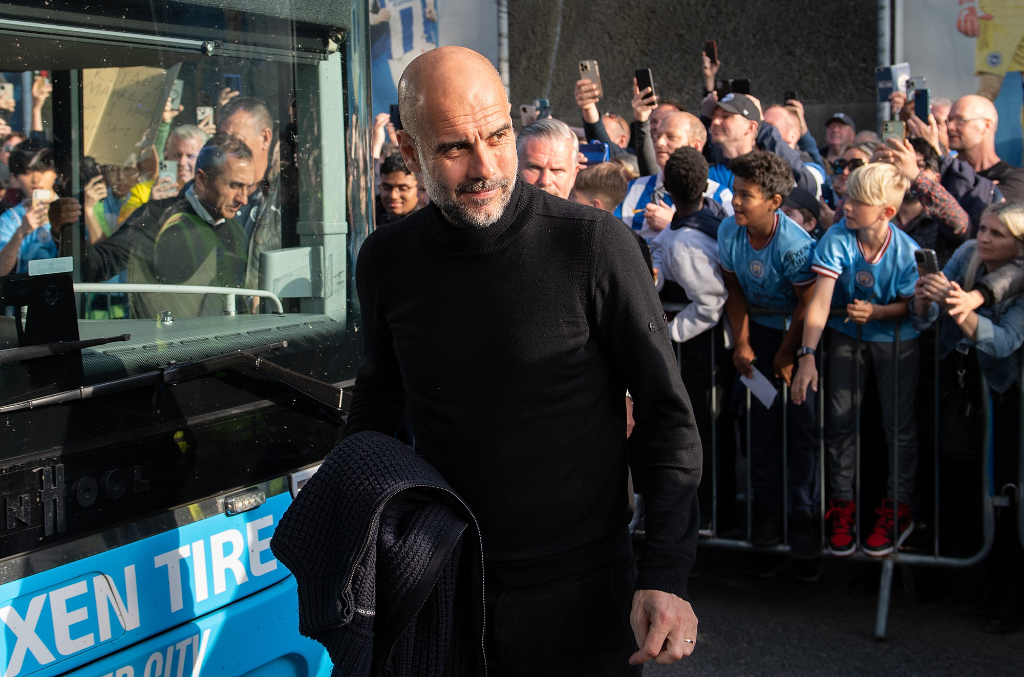 "Manchester United ma wyjątkowego szkoleniowca". Pep Guardiola oczarowany pracą Erika ten Haga