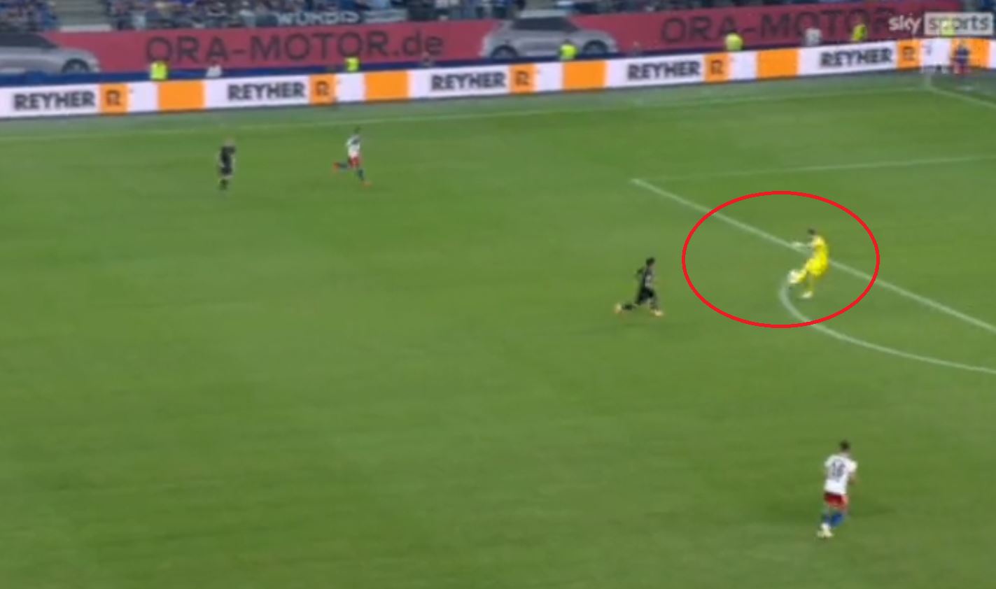 Koszmarny błąd bramkarza pogrążył HSV w barażach! Słynny klub nie wróci do Bundesligi [WIDEO]