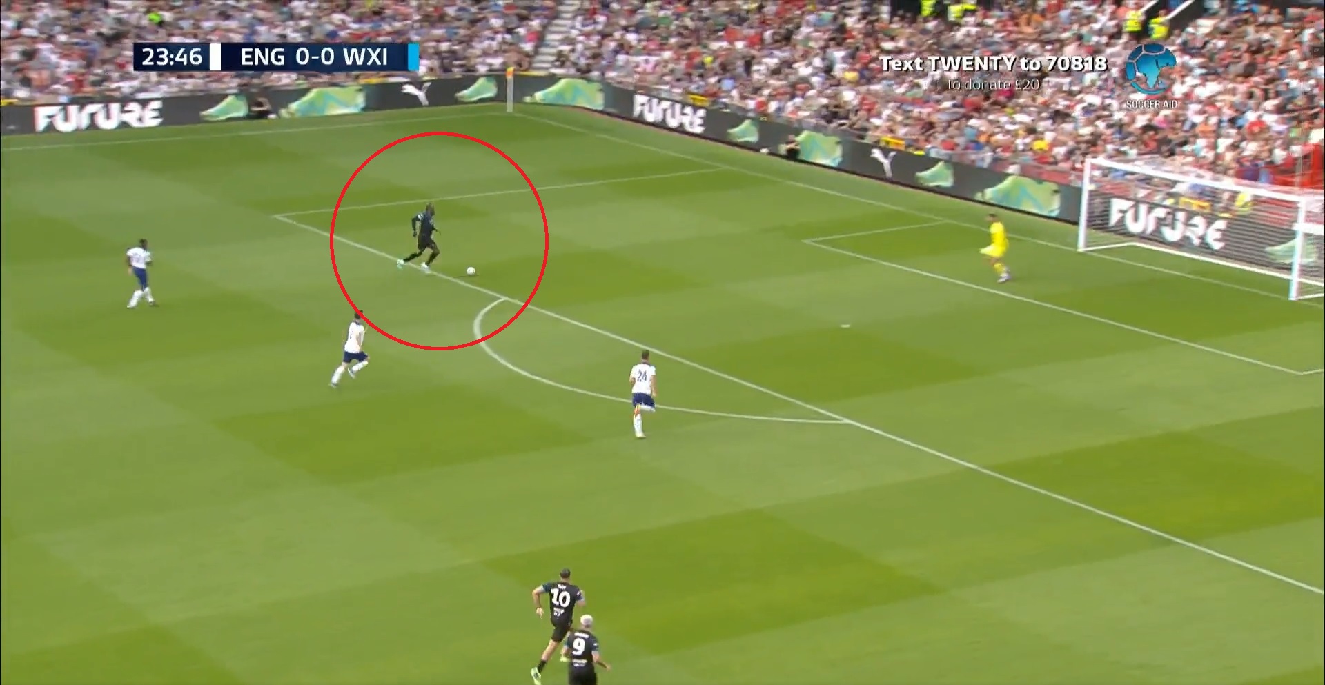 Ależ pewne wykończenie Usaina Bolta! Gwiazdor przyćmił legendy futbolu na Old Trafford [WIDEO]
