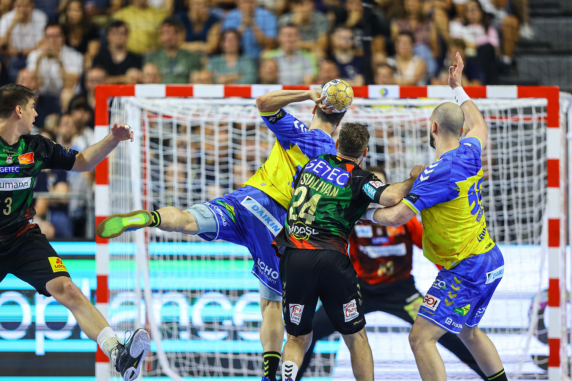 Pasjonujący finał Ligi Mistrzów! Kielce toczą niesamowity bój z rywalami [RELACJA]