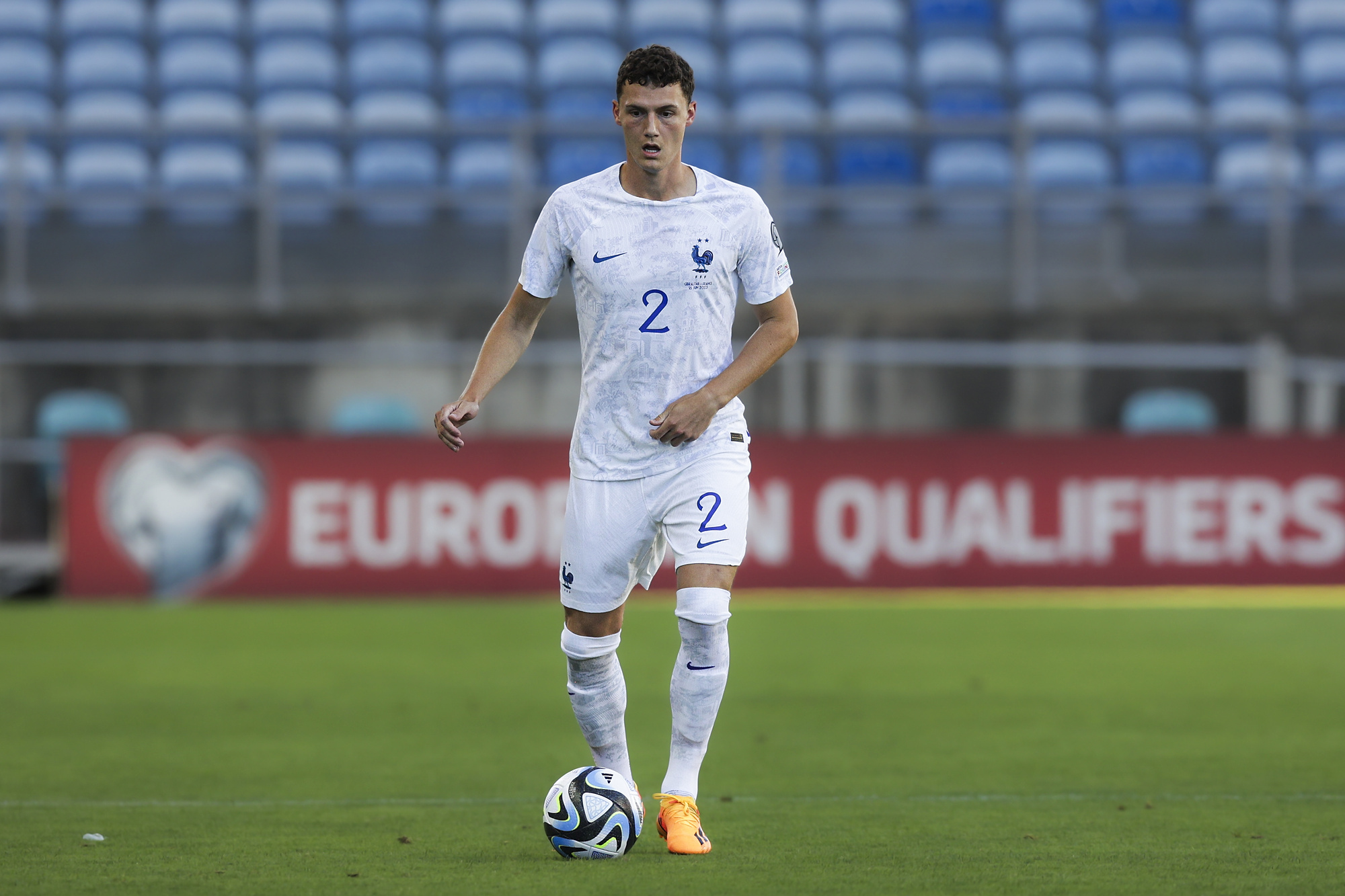 Bayern wreszcie zapalił zielone światło! Benjamin Pavard opuszcza Monachium