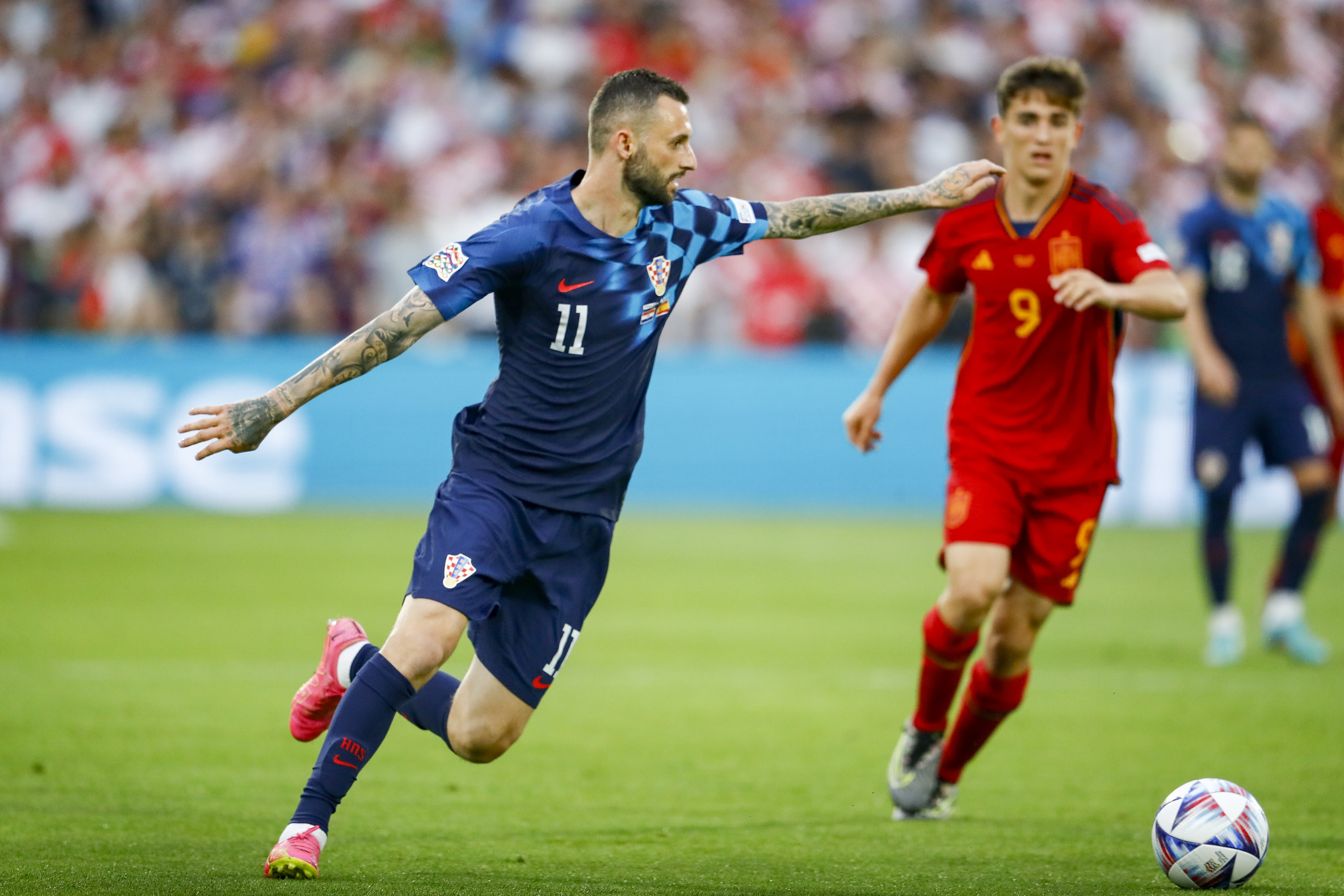 Barcelona chce uprzedzić Saudyjczyków. Mistrzowie Hiszpanii negocjują transfer pomocnika