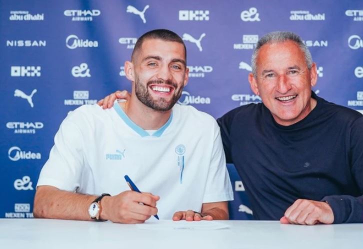 Manchester City ogłosił pierwszy letni transfer! Mistrzowie Anglii sprowadzili znanego zawodnika