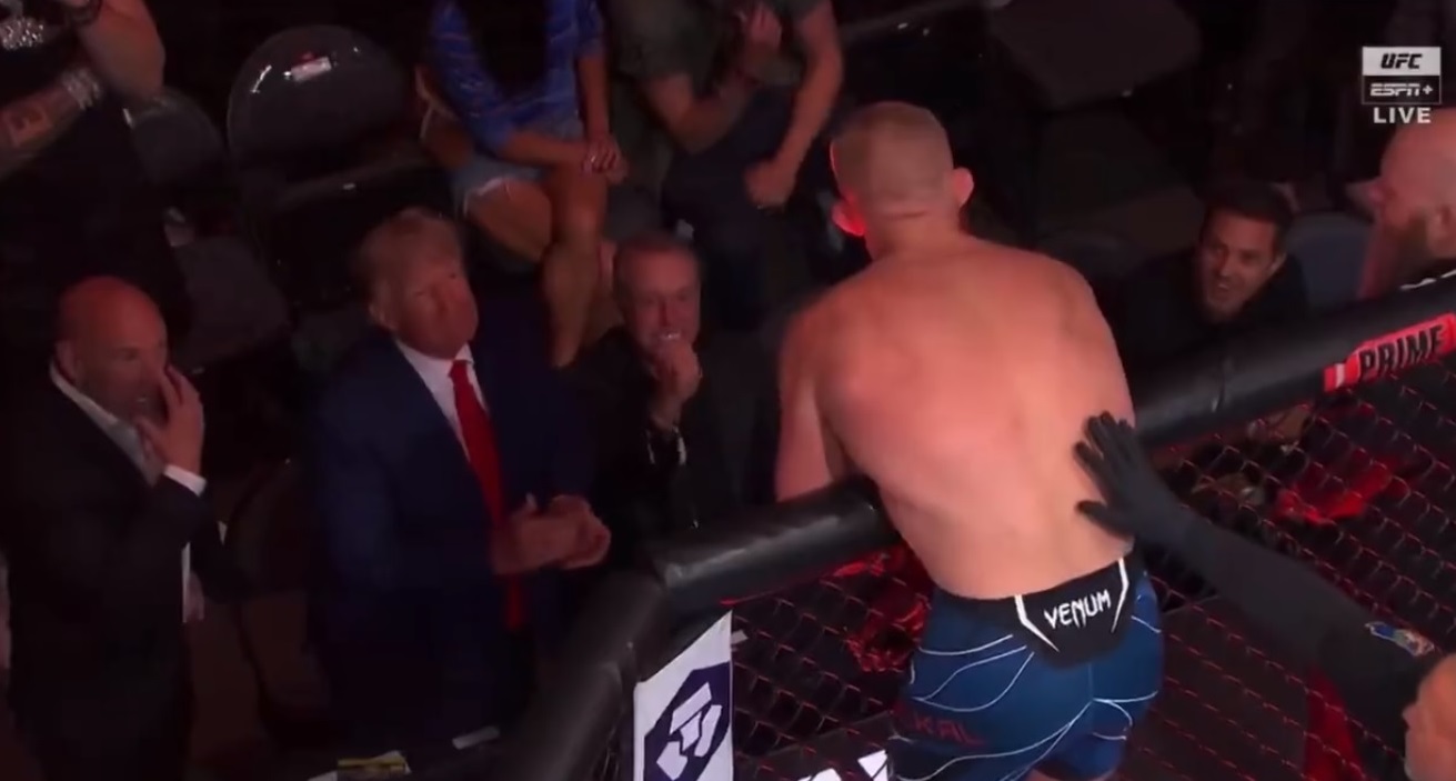 Rośnie nowa gwiazda UFC. Nokaut za nokautem. Nawet Donald Trump był pod wrażeniem [WIDEO]