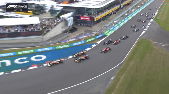 Sensacyjne problemy Maxa Verstappena w GP Wielkiej Brytanii! Rywal zaskoczył mistrza na starcie [WIDEO]
