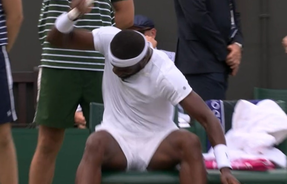 Oburzające zachowanie tenisisty na Wimbledonie. Atak wściekłości podczas meczu [WIDEO]