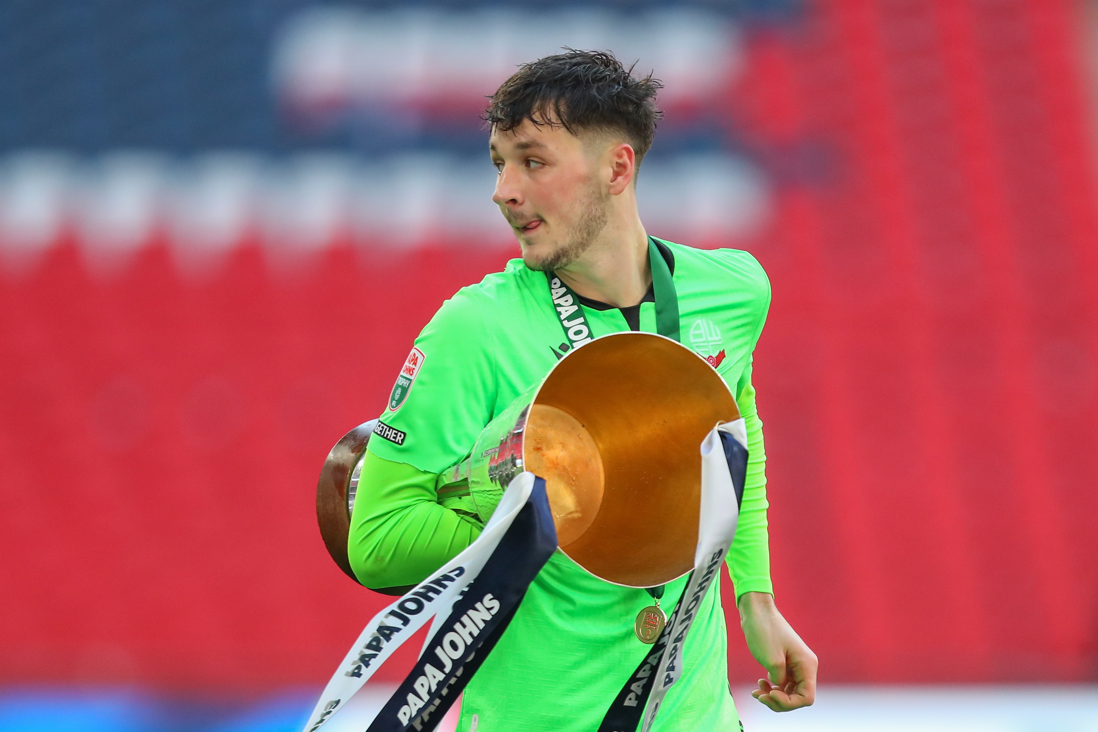 Nikt nie zarabia tyle na wychowankach. Długofalowa strategia giganta Premier League. "Znów to zrobili"