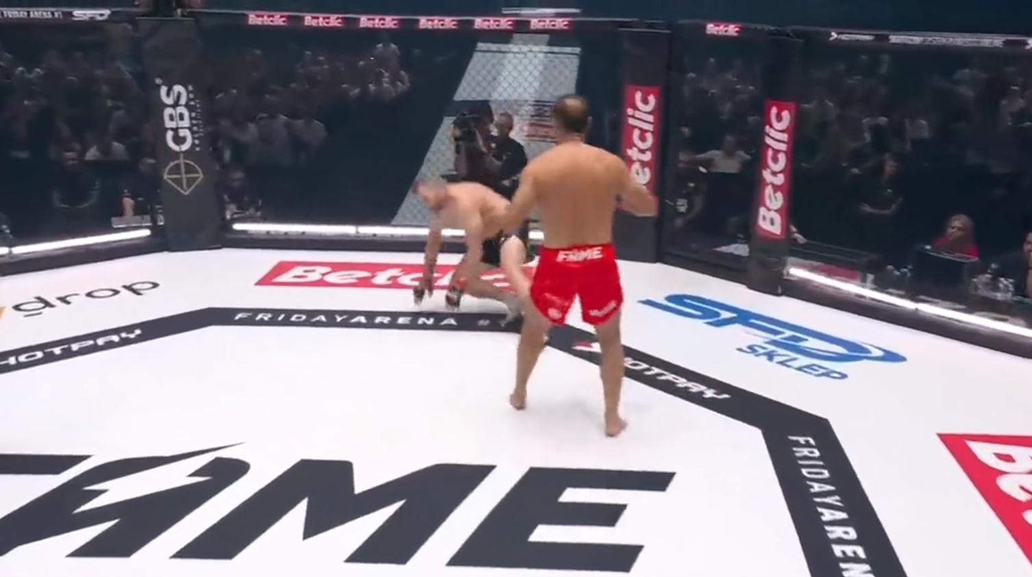 Fame MMA kod promocyjny - mamy kod na Fame Friday Arena 2