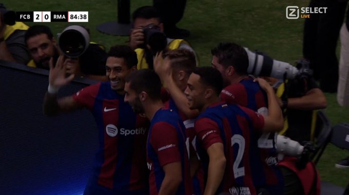 Barcelona pokonała Real w sparingu! Popis młodej gwiazdy, Vinicius zmarnował rzut karny [WIDEO]