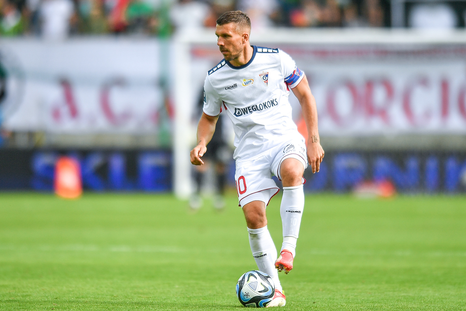 Lukas Podolski puszczał oko do byłego klubu. Brutalna odpowiedź legendy 1. FC Koeln