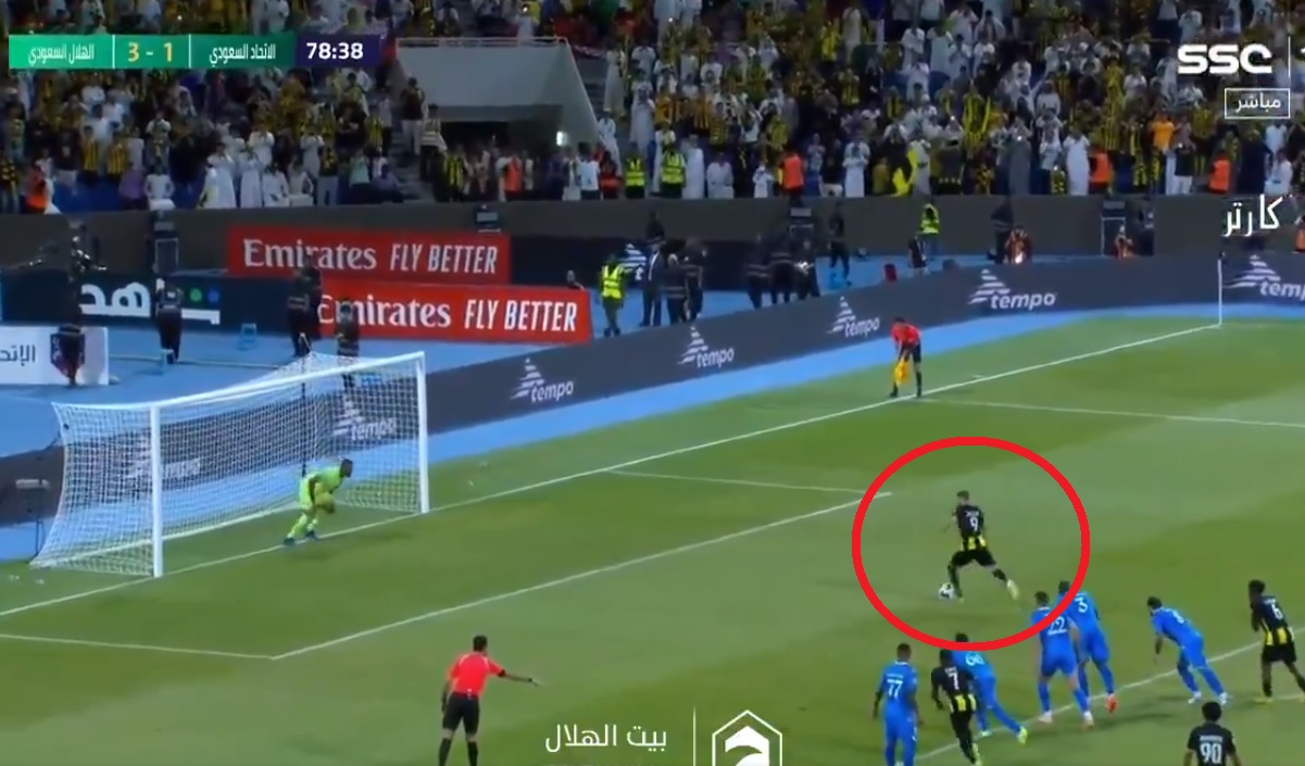 Benzema zawiódł w ważnym momencie. Jego drużyna odpadła z prestiżowych rozgrywek [WIDEO]