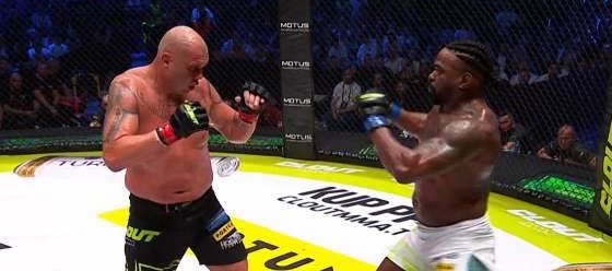 Weteran UFC pokonany podczas Clout MMA 1. Wyniszczająca batalia na pełnym dystansie