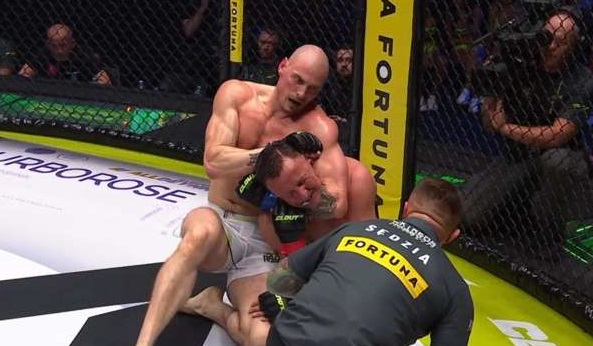 Hajto uduszony przez Bartmana na Clout MMA! Były piłkarz musiał odklepać [WIDEO] 