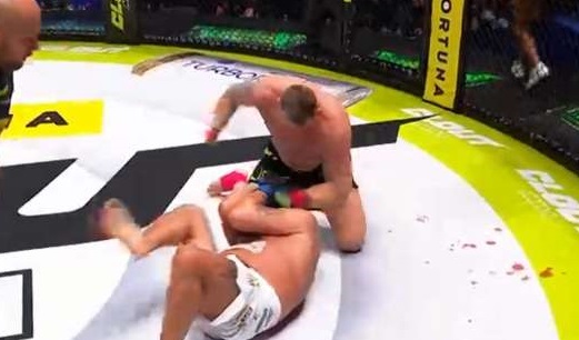 Marcin Najman przegrał w... 15 sekund! Fonfara nie dał mu absolutnie żadnych szans [WIDEO]