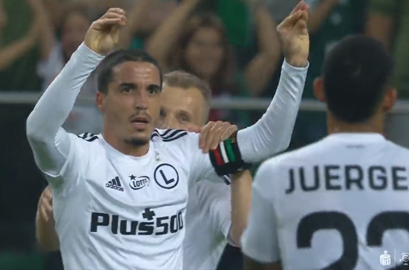 Legia Warszawa rozbiła Ruch Chorzów w klasyku Ekstraklasy! Wielkie emocje w stolicy [WIDEO]