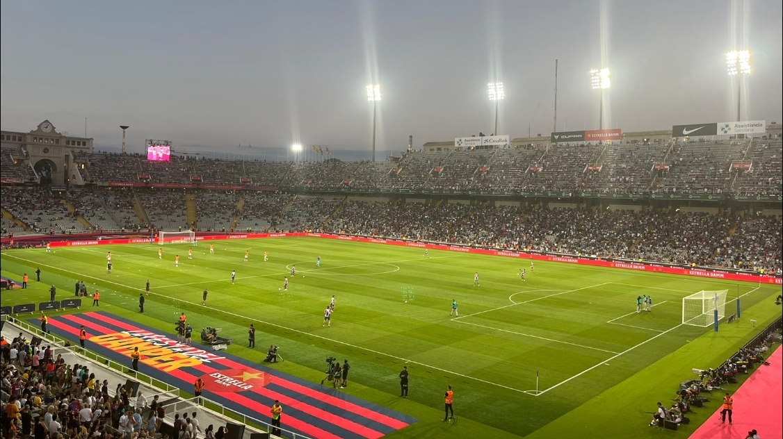 Duże pustki na meczu FC Barcelony. Została masa wolnych miejsc [ZDJĘCIE]
