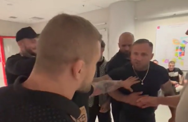 "Po c*** ją w to wciągasz?". Awantura między zawodnikami przed Fame MMA 19