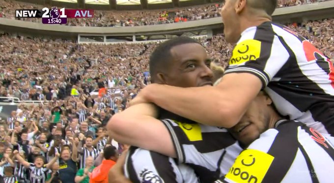 Matty Cash nie wykorzystał doskonałej sytuacji! Newcastle zdeklasowało Aston Villę [WIDEO]