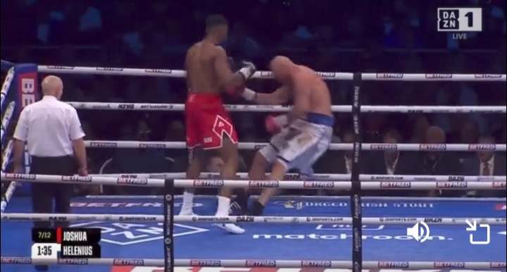 Anthony Joshua zdemolował Roberta Heleniusa. Brytyjczyk położył rywala do snu [WIDEO]