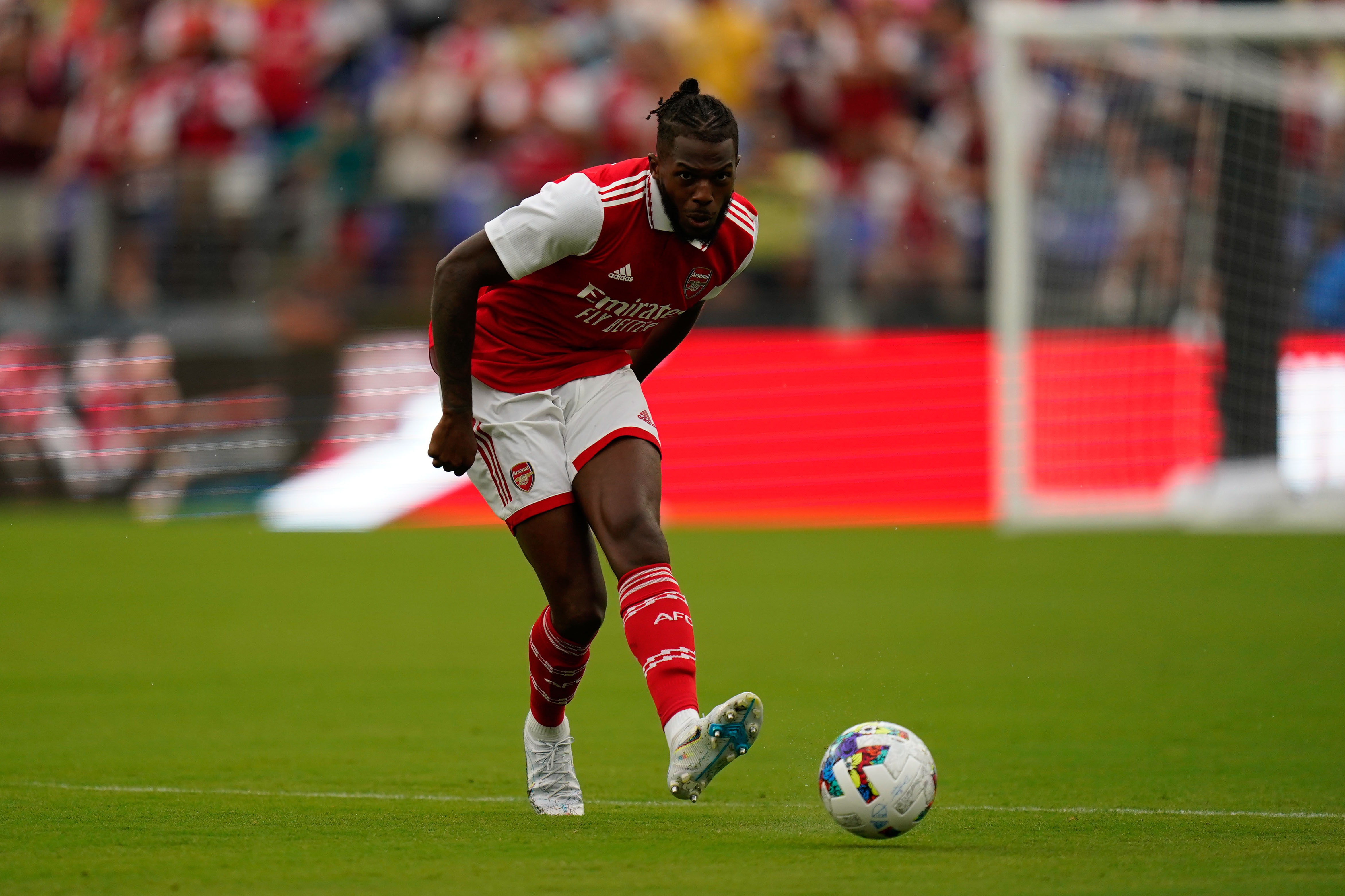 Arsenal może pozbyć się obrońcy. "Kanonierzy" otrzymali oficjalną ofertę