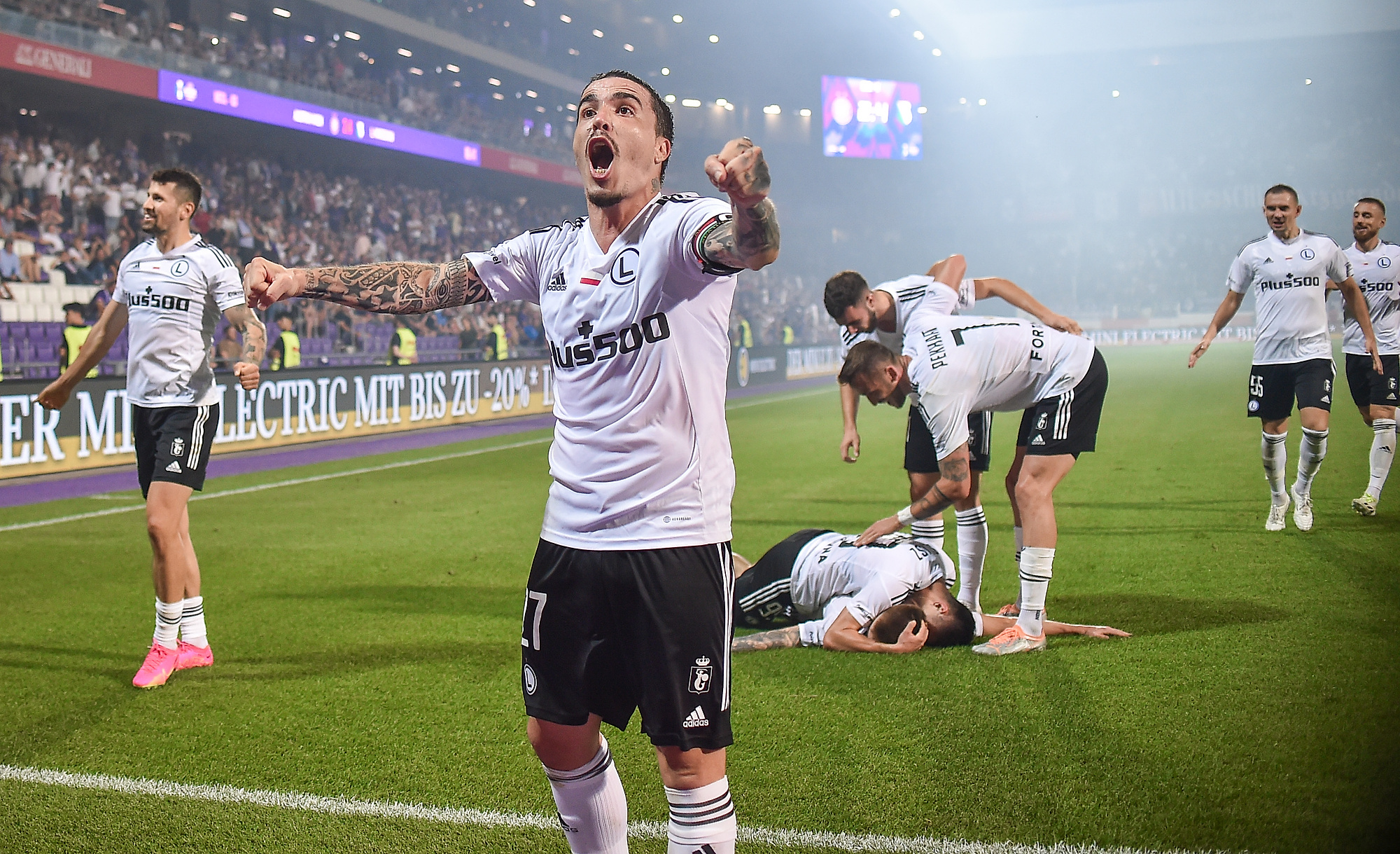 Legia Warszawa - Widzew Łódź gdzie oglądać? Transmisja na żywo w TV i stream online [EKSTRAKLASA]