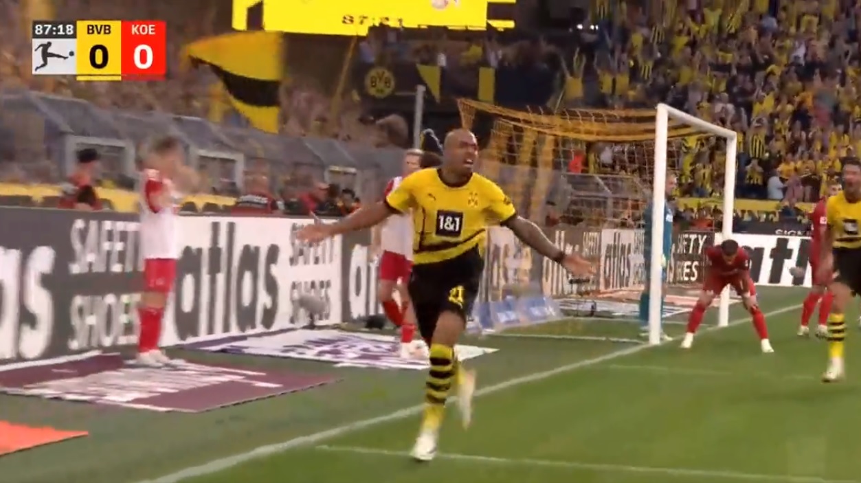 Borussia wymęczyła zwycięstwo! Zwycięski gol tuż przed końcem meczu [WIDEO]