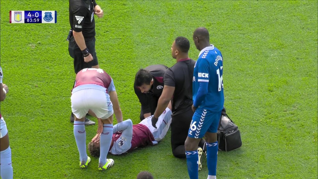 Aston Villa kompletnie rozbiła rywali. Wysokie zwycięstwo w cieniu dramatu Coutinho [WIDEO]