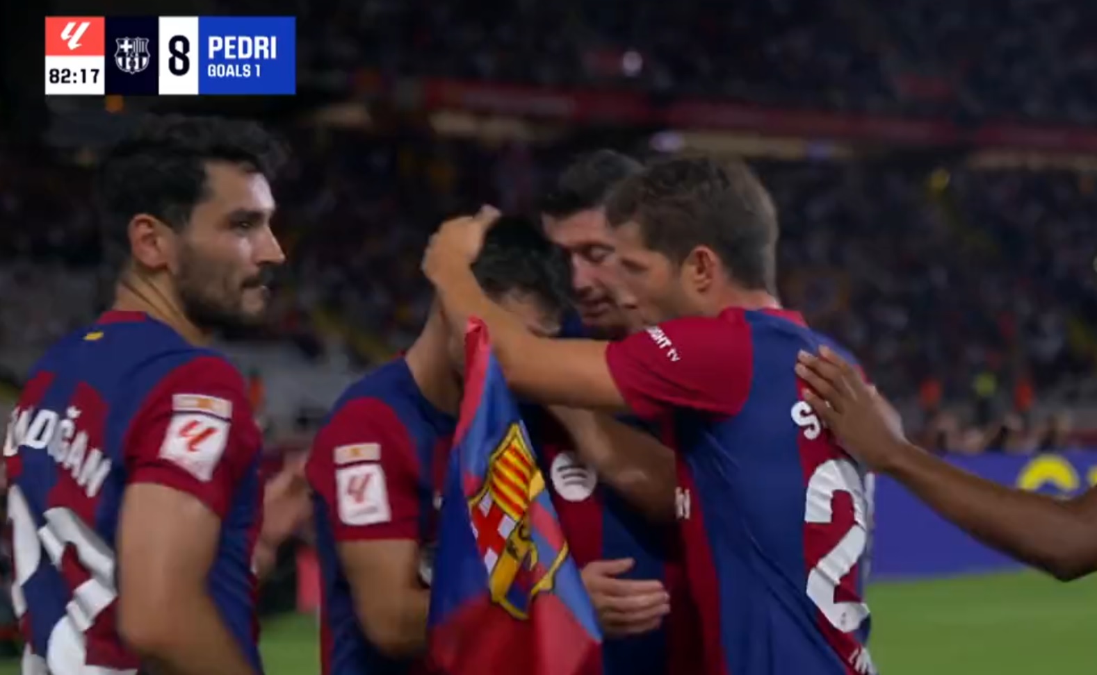 Asysta Roberta Lewandowskiego w meczu z Cadizem! Pedri i Torres przełamali niemoc FC Barcelony [WIDEO]