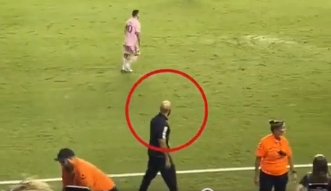 Wyjątkowa ochrona dla Leo Messiego. Podąża za nim nawet w trakcie meczu. Niecodzienne sceny w USA [WIDEO]
