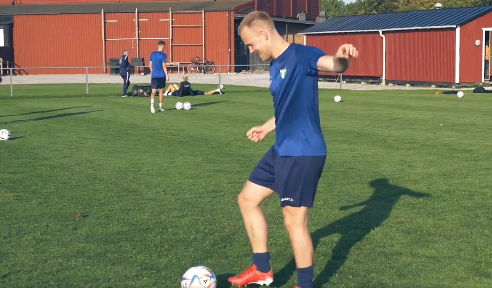 Szwedzki klub pokazał, jak obejść przepis o spalonym. "Opracowali rewolucyjną metodę" [WIDEO]