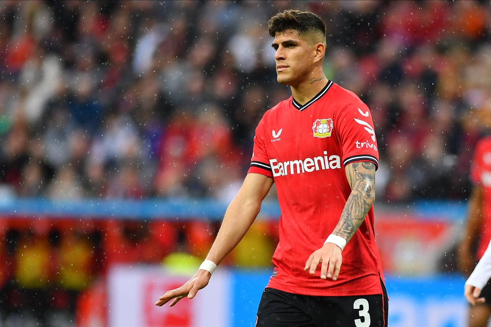 Czołowy obrońca Bundesligi w Liverpoolu? Cena odstrasza "The Reds", ale jest światełko w tunelu