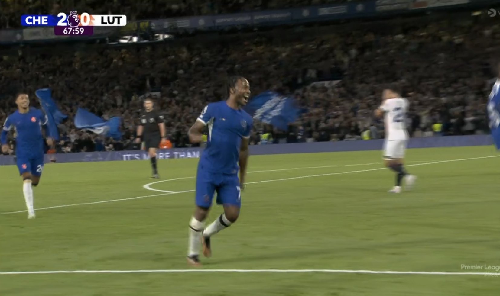 Chelsea bezlitosna dla beniaminka! Show Raheema Sterlinga i pierwszy gol nowego napastnika [WIDEO]