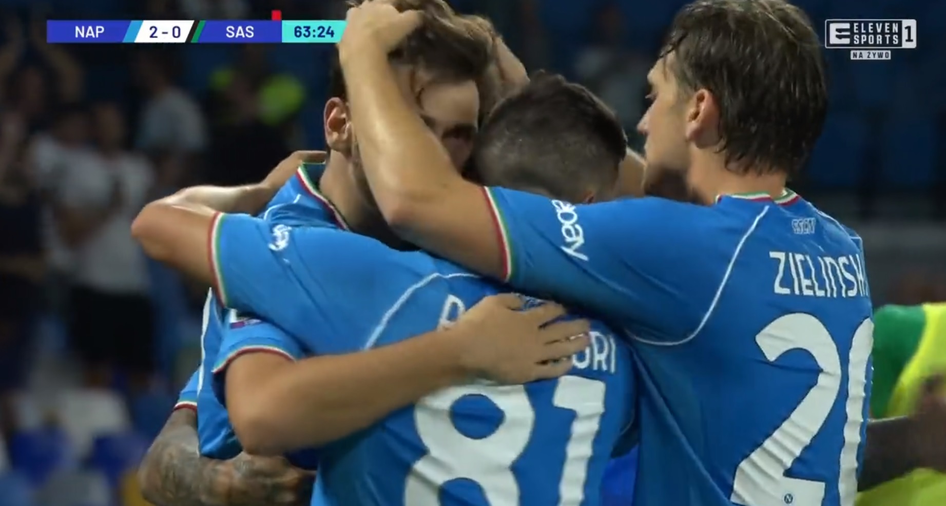 Dwa karne, czerwona kartka i pewna wygrana Napoli. Kolejny gol Osimhena, niezły mecz Zielińskiego [WIDEO]