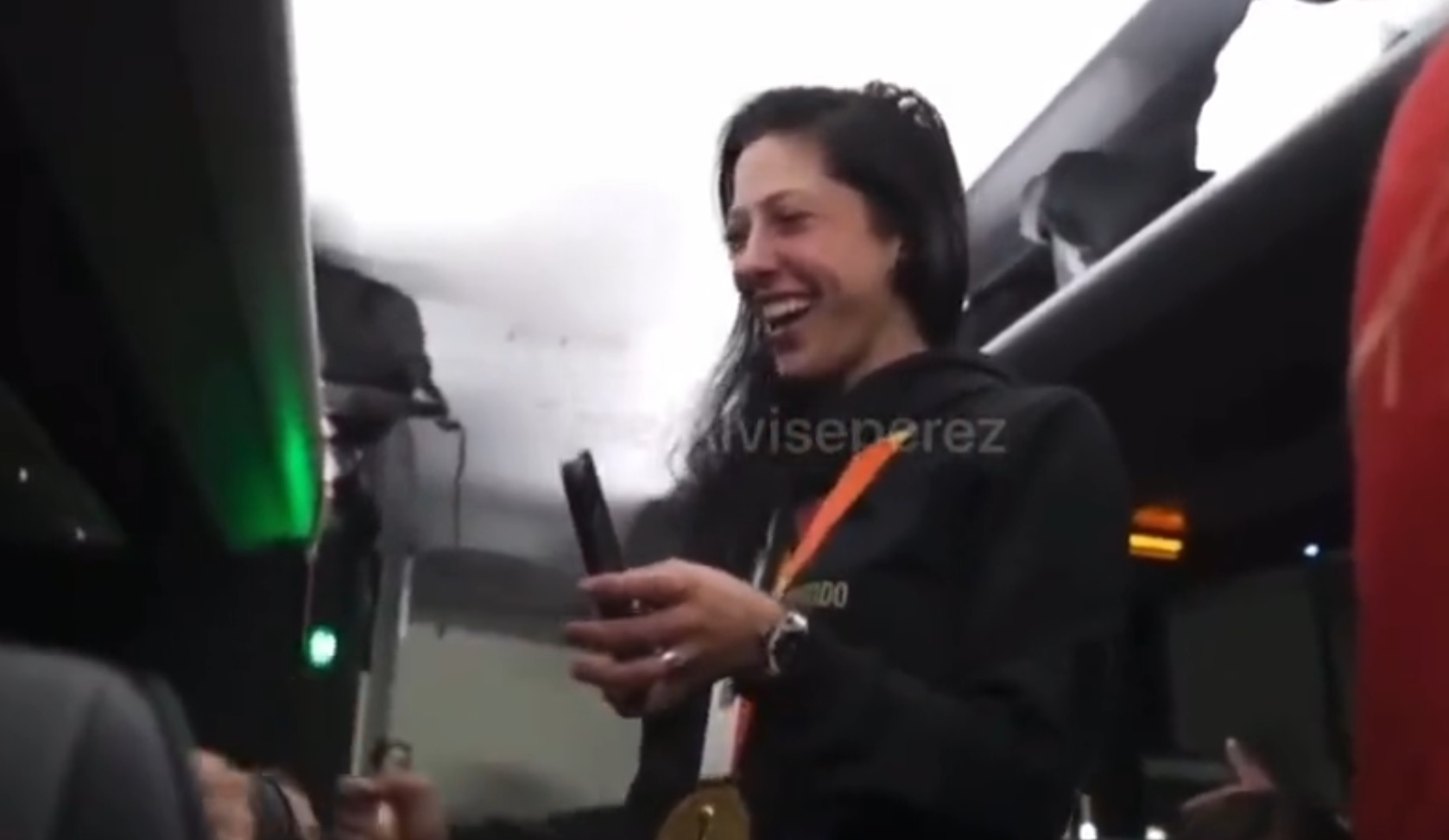 Niespodziewany zwrot akcji ws. Rubialesa. Wyciekł film z autokaru. "Nie widziałyście? Jak Iker i Sara" [WIDEO]