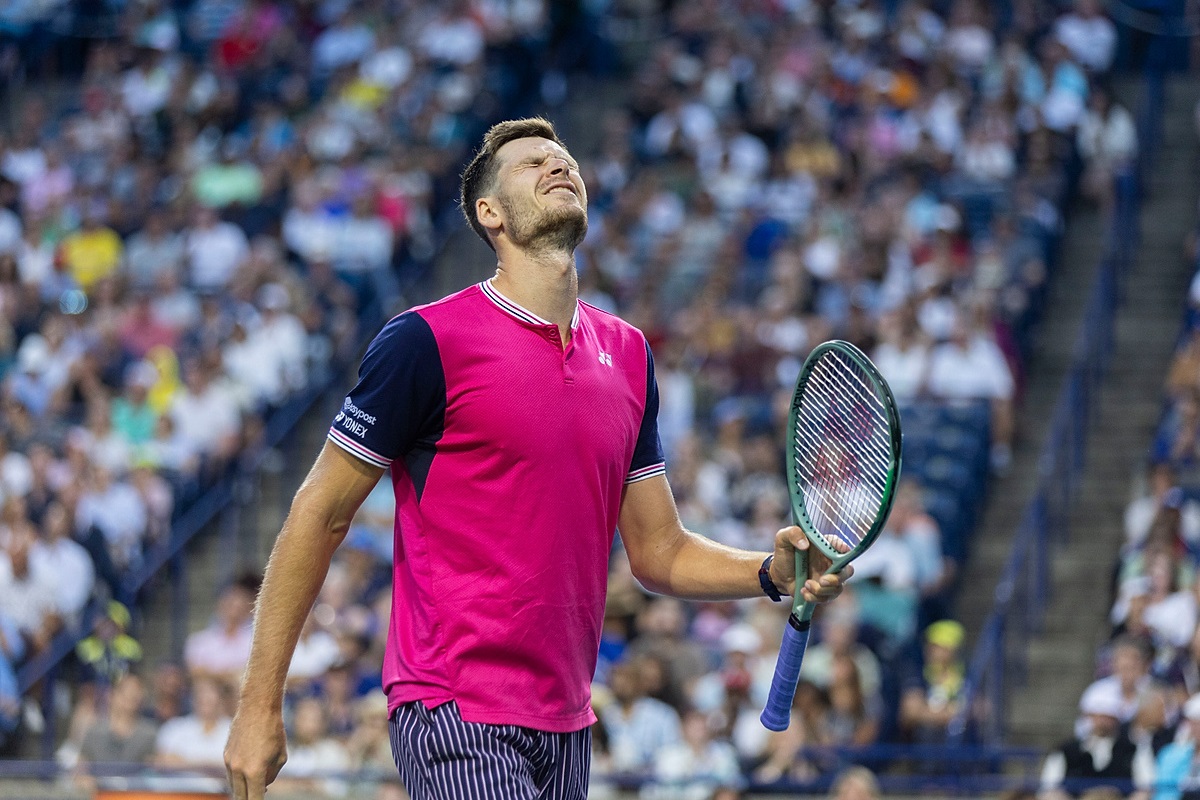 Hubert Hurkacz - Zhizhen Zhang gdzie oglądać? Transmisja na żywo w TV i stream online [ATP 1000 SZANGHAJ]
